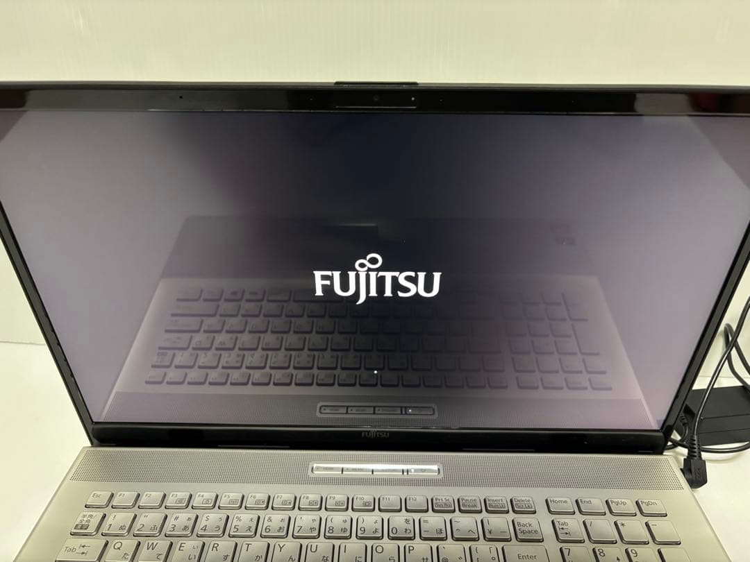 富士通 FMVN77E3G 17.3インチ ノート パソコン4700U 8GB