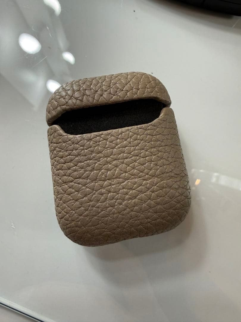 ボナベンチュラレザー製イヤホンケース　エトープ