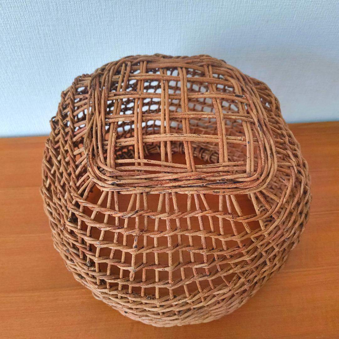 アケビ　カゴ　透かし編み　天然素材