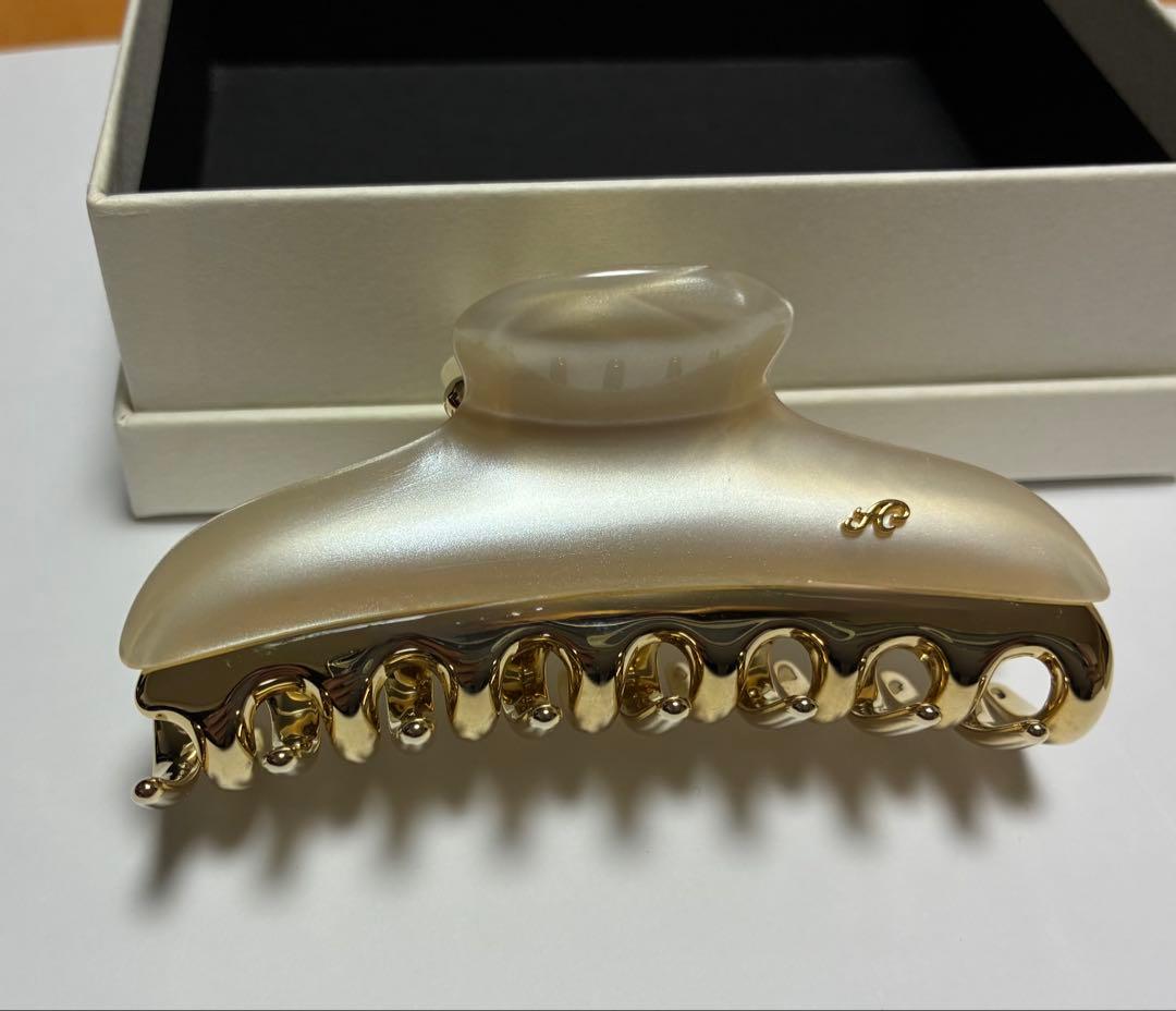 acca ヘアクリップ アイボリー×ゴールド