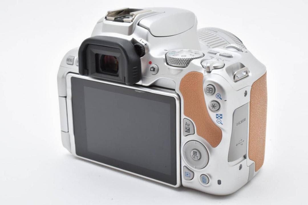 ■ 美品 ■ キャノン　Canon EOS Kiss X9 レンズキット