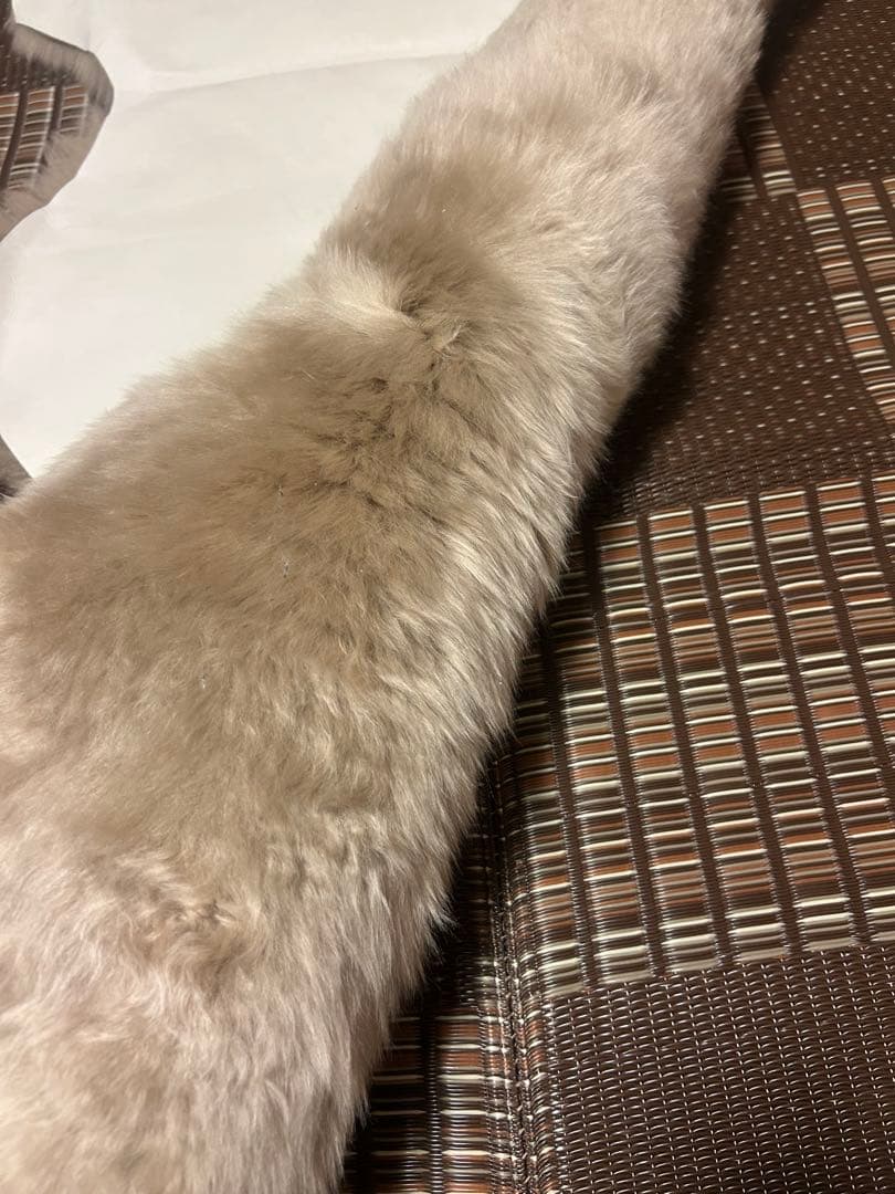 ⭐️② サービス品　人気色　天然羊毛ムートンラグ2匹サイズ　トープ色新品未使用⭐️