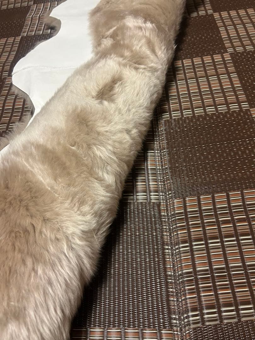 ⭐️② サービス品　人気色　天然羊毛ムートンラグ2匹サイズ　トープ色新品未使用⭐️