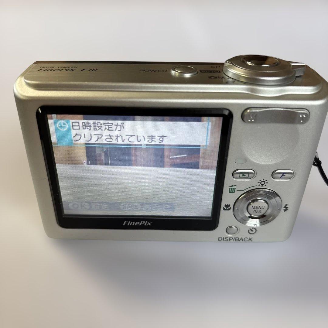 Fujifilm FinePix F10 コンパクトデジタルカメラ