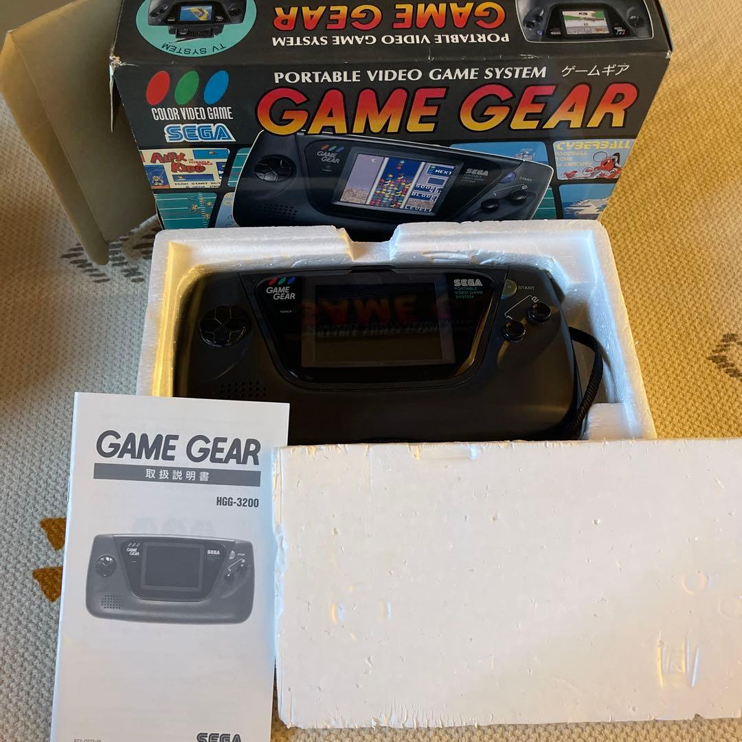 ゲームギア本体とTVチューナーパックとカセット2本
