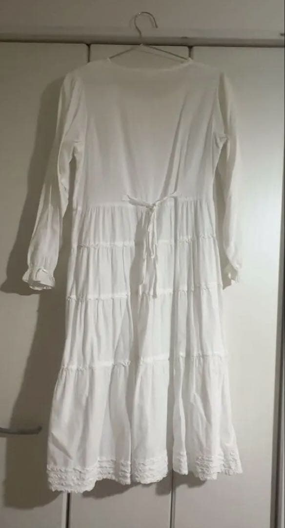 ピンクハウス　ローン　ミディ丈ホワイトフリルティアードワンピース