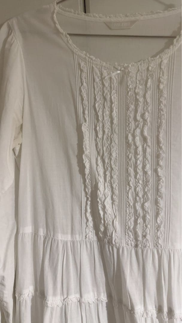 ピンクハウス　ローン　ミディ丈ホワイトフリルティアードワンピース