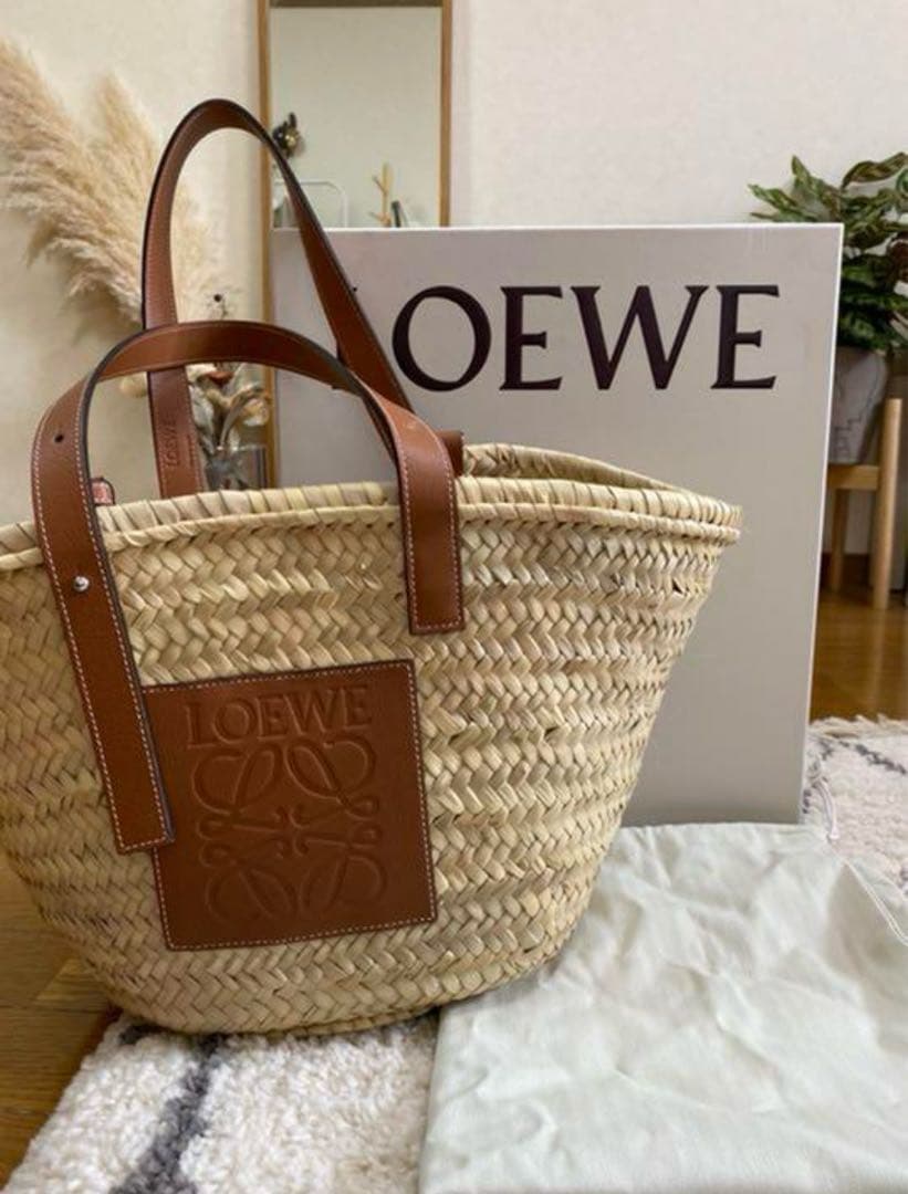 極美品　LOEWE かごバッグ 中サイズ　Mサイズ