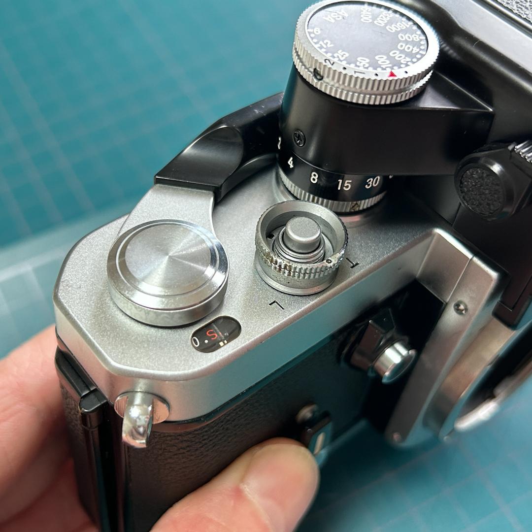NIKON F2 フィルムカメラ 2台 ジャンク品 部品取り 中古品
