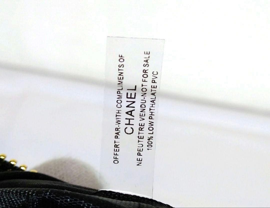 美品 シャネル ノベルティ ポーチ ショルダーチェーン付き 希少 早い者勝ち