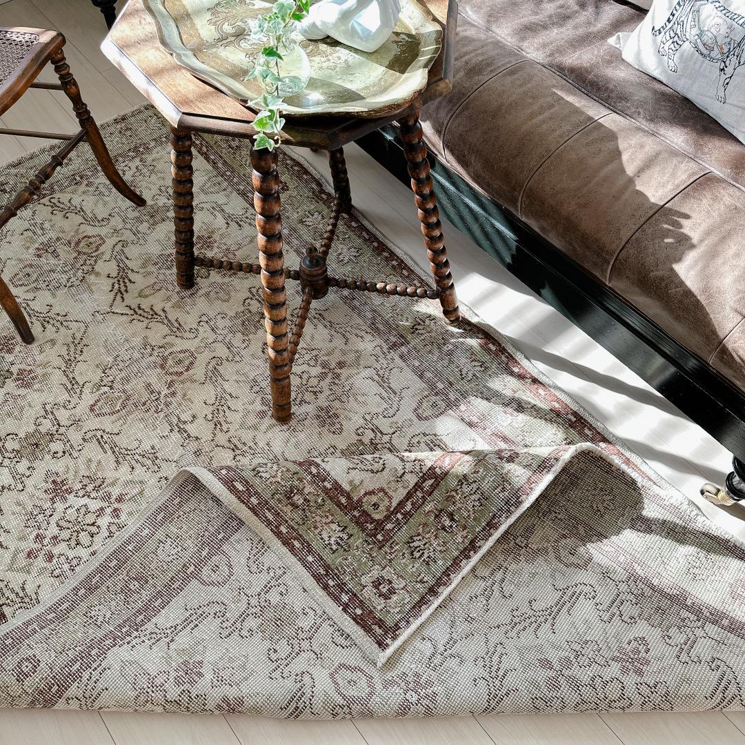 トルコヴィンテージラグ A93 レア クリーム グリーン ブラウン ピンク