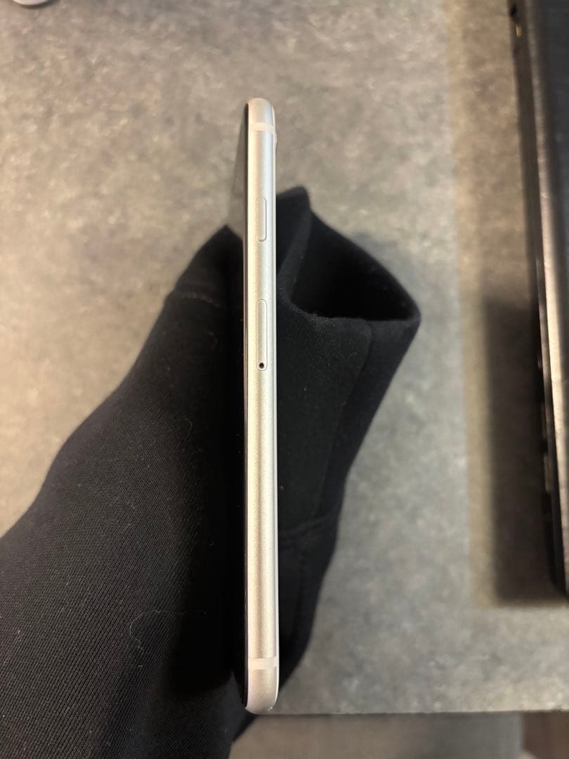 iPhoneSE2 ホワイト 128GB