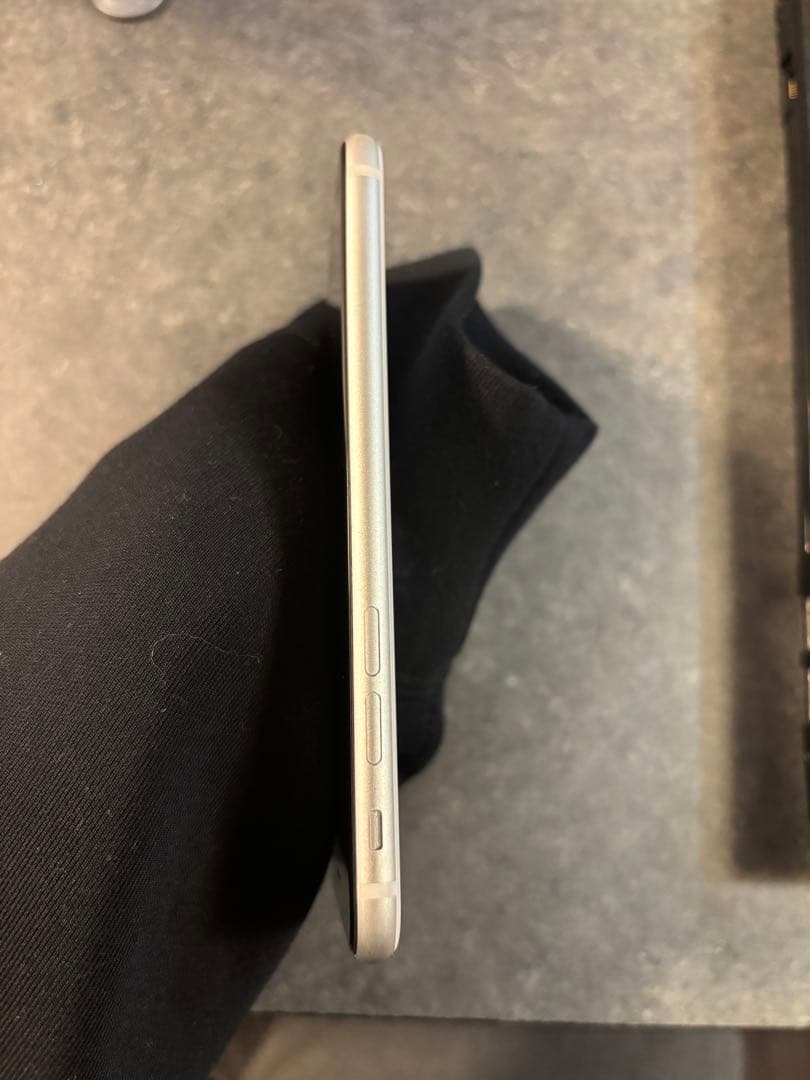 iPhoneSE2 ホワイト 128GB