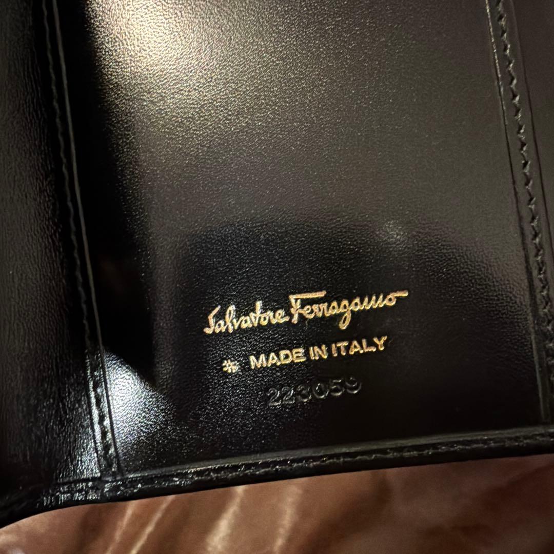 Salvatore Ferragamo フェラガモ 長財布 黒