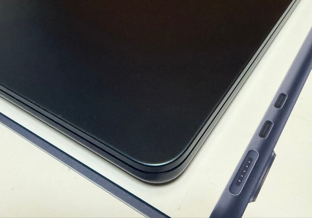 美品-Macbook Air M2-8-256 Office付き