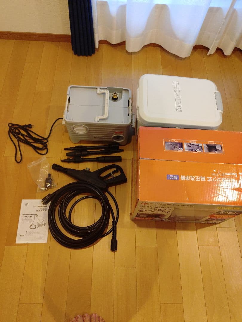 週末限定値下げ　アイリスオーヤマ　タンク式高圧洗浄機 SBT-512N