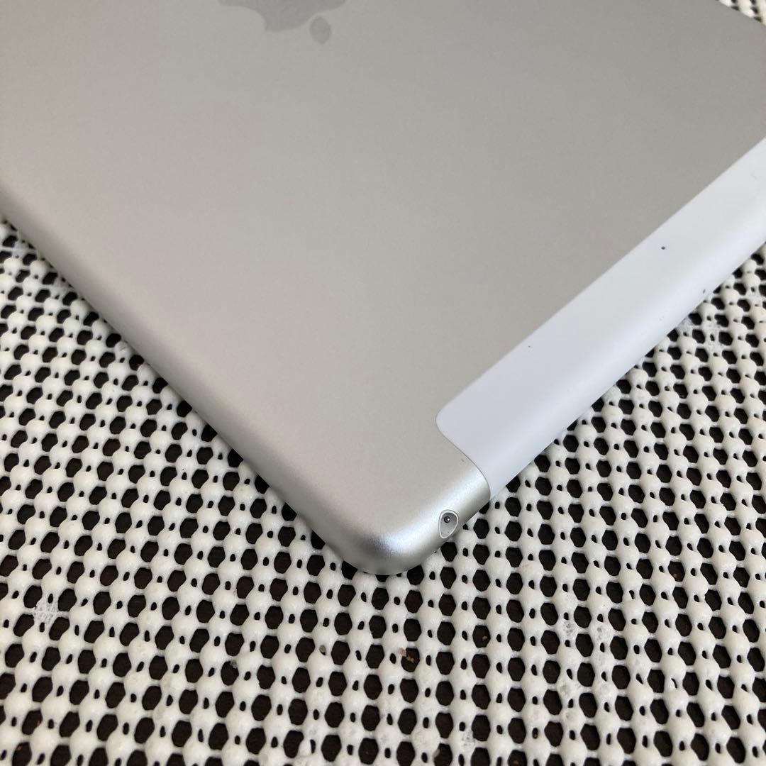61【早い者勝ち】美品☆電池最良好☆iPad6第6世代 32GB SIMフリー☆