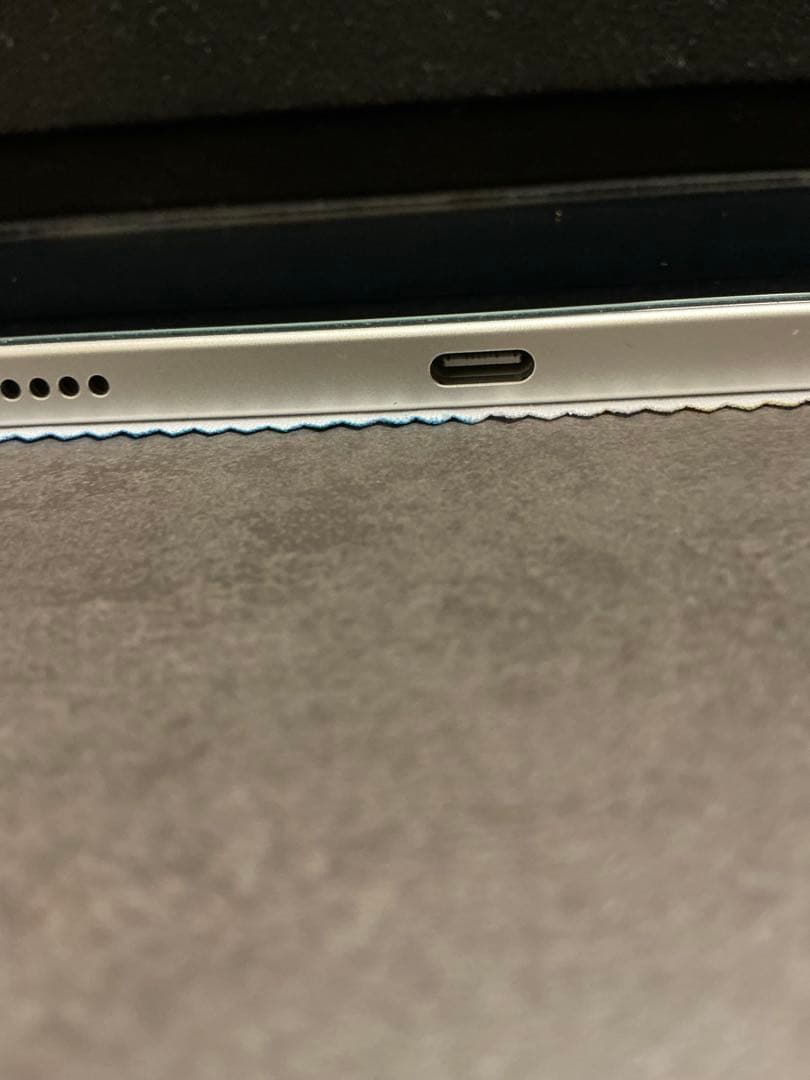 【おまけ付き】iPad 第11世代 A16 シルバー 128GB