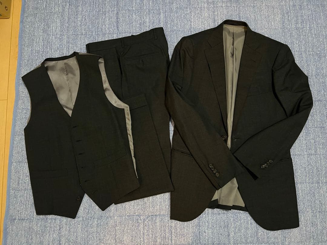 【美品】トゥモローランド カノニコ 3ピーススーツ チャコールグレー