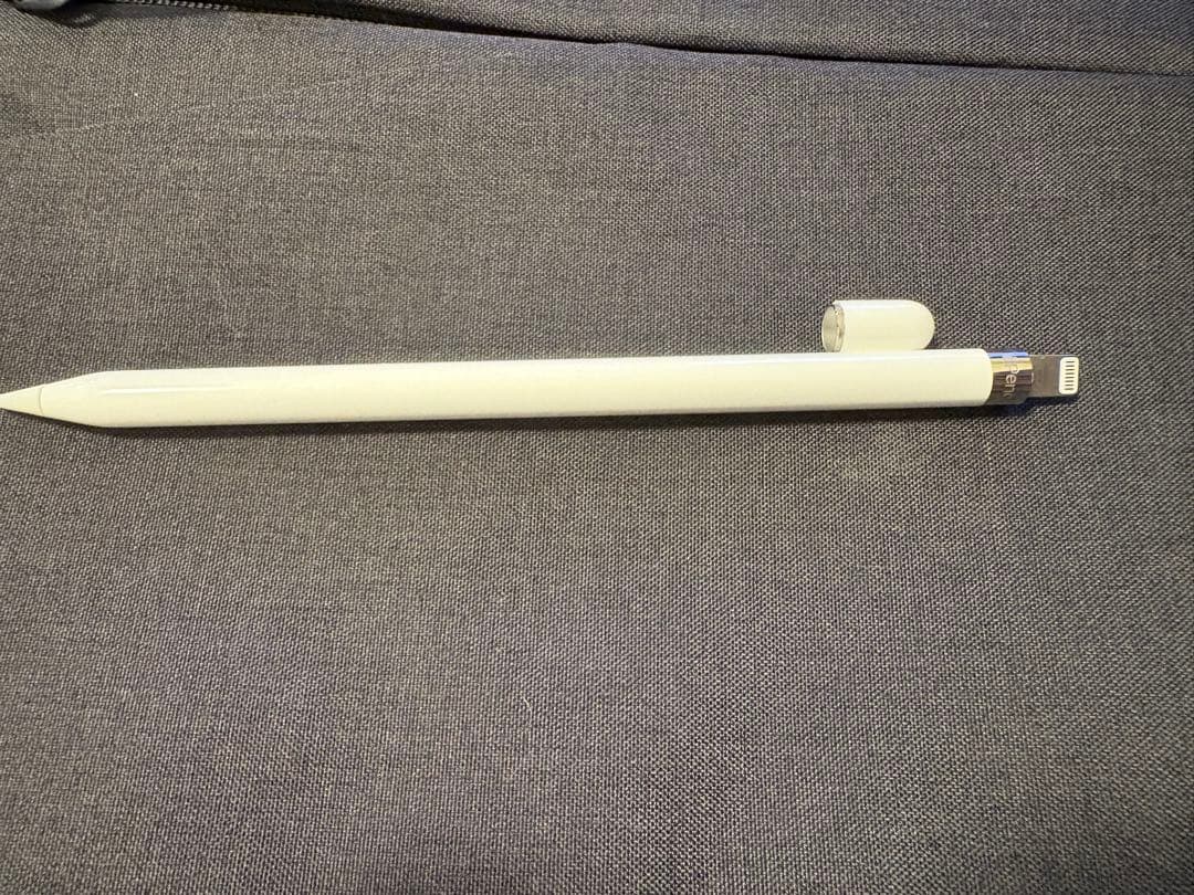 iPad 第7世代 Wifi 32GB スペースグレイ【純正キーボード付】