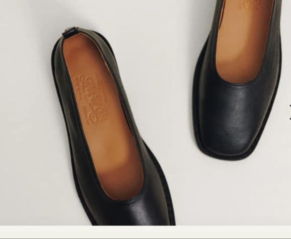 トゥティエ　フラットシューズ