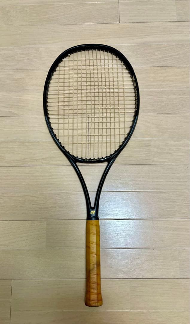 ①ヨネックスレグナ100 グリップ2