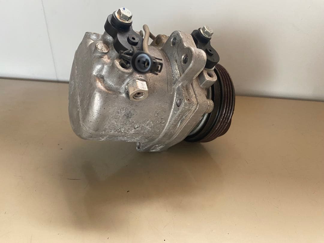 スズキワゴンR、パレット、ラパン、アルトエアコンコンプレッサー