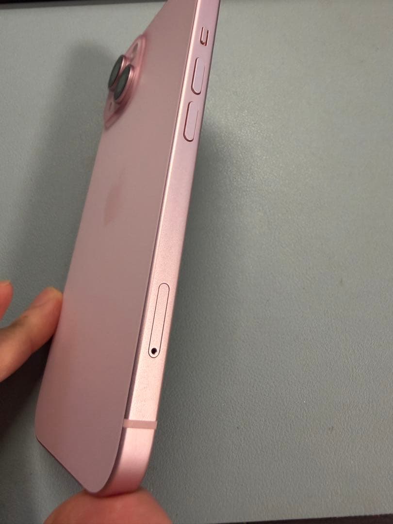 iPhone15 ピンク 256GB SIMフリー 美品