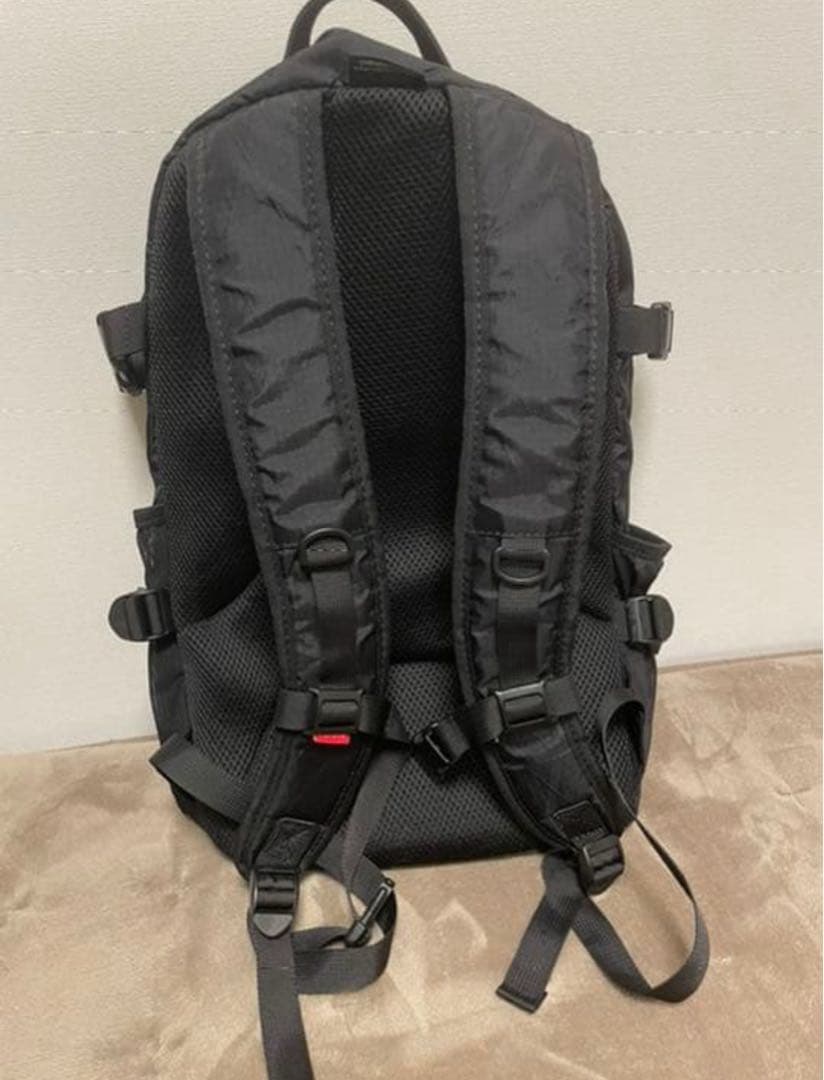 supremeのロゴリュック