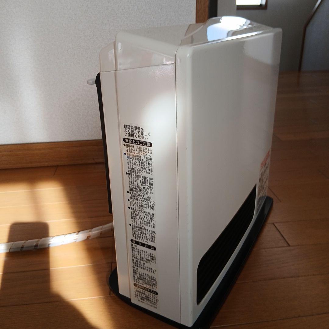 ガスファンヒーター デジタル表示 ホワイト（ガスコード付き）