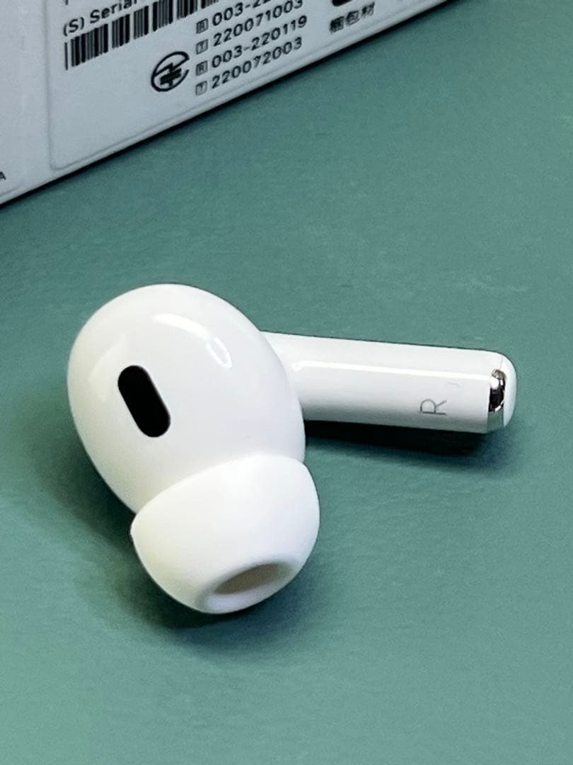AirPods pro第2世代イヤホン右耳　A2698正規品動作品音質良好美品