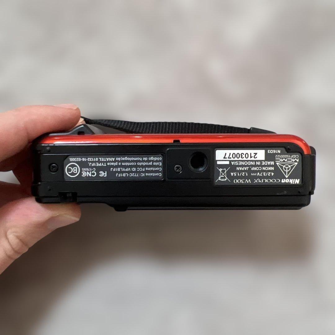 【美品】ニコン Nikon COOLPIX W300　【動作未確認】
