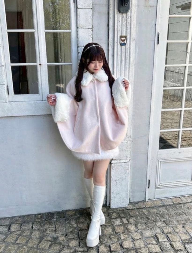 完売品 evelyn ビジューポンチョコート ピンク