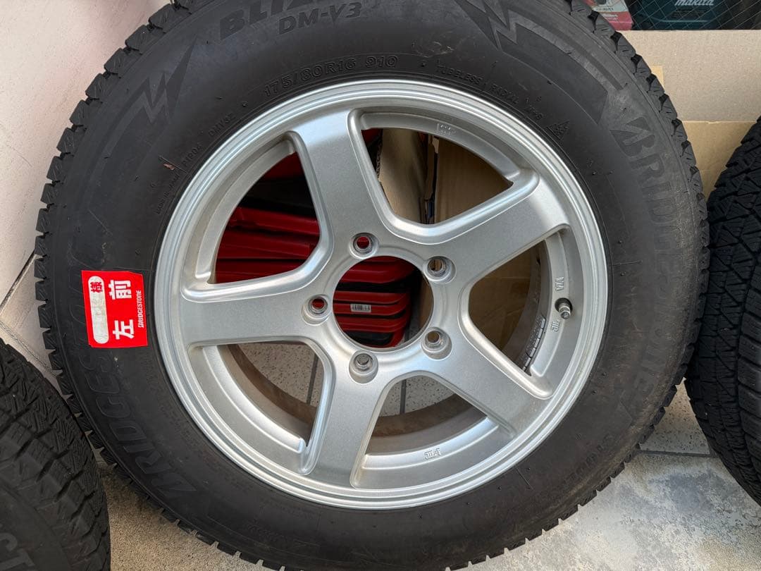 ジムニー・ブリヂストンDM-V3 175/80R16 スタッドレスタイヤホイール