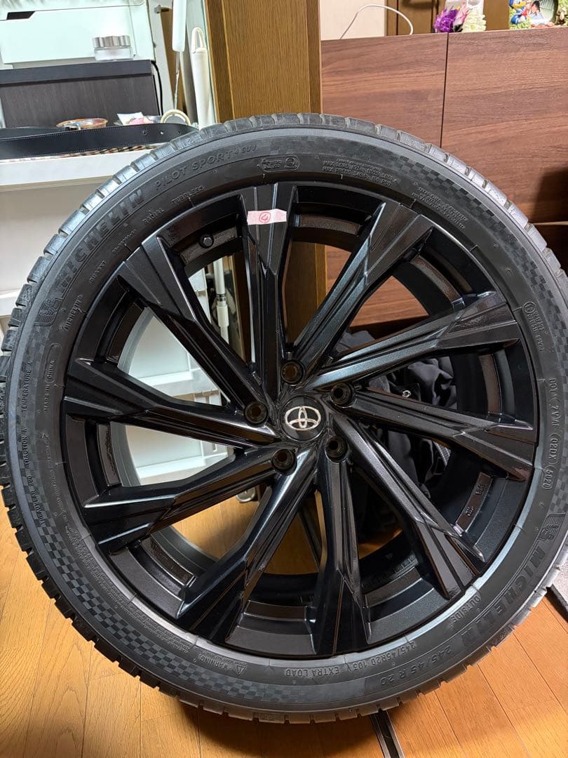 トヨタ 80ハリアー　20インチ GRタイヤホイールセット