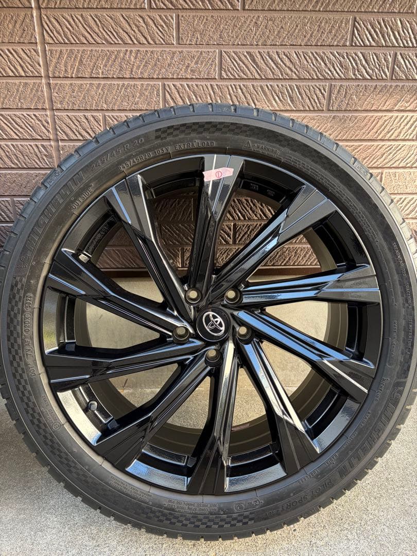 トヨタ 80ハリアー　20インチ GRタイヤホイールセット