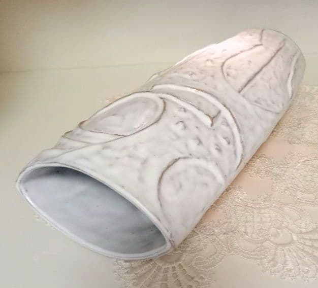 hana　ホワイト 陶器製 円筒形花瓶　作家物