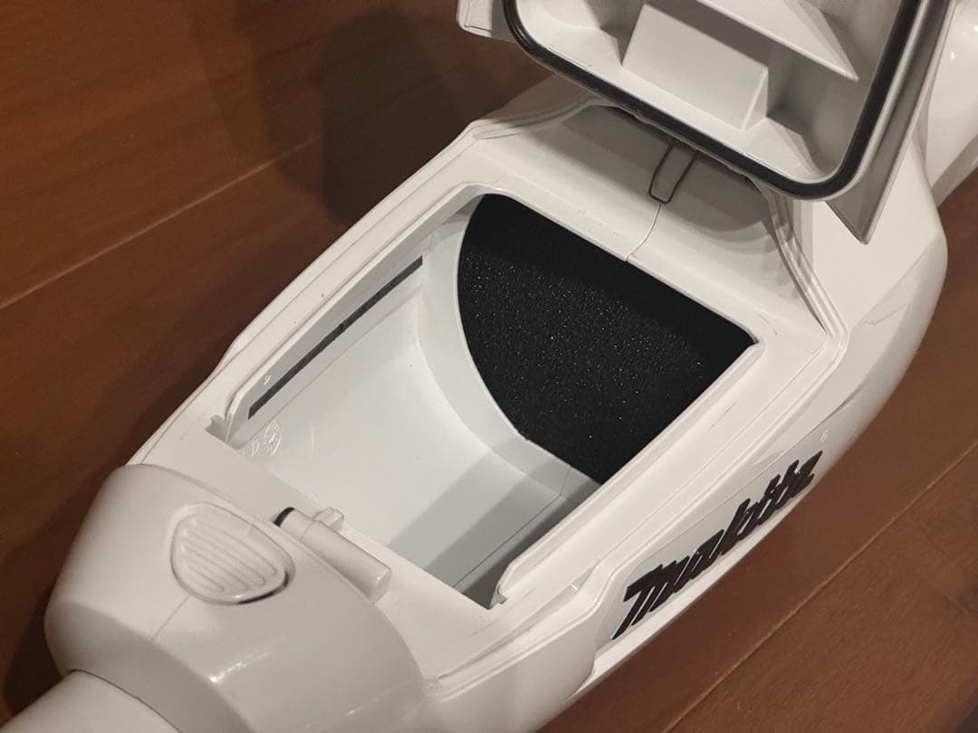 10.8V 充電式クリーナ CL107FD （バッテリ・充電器同梱モデル）