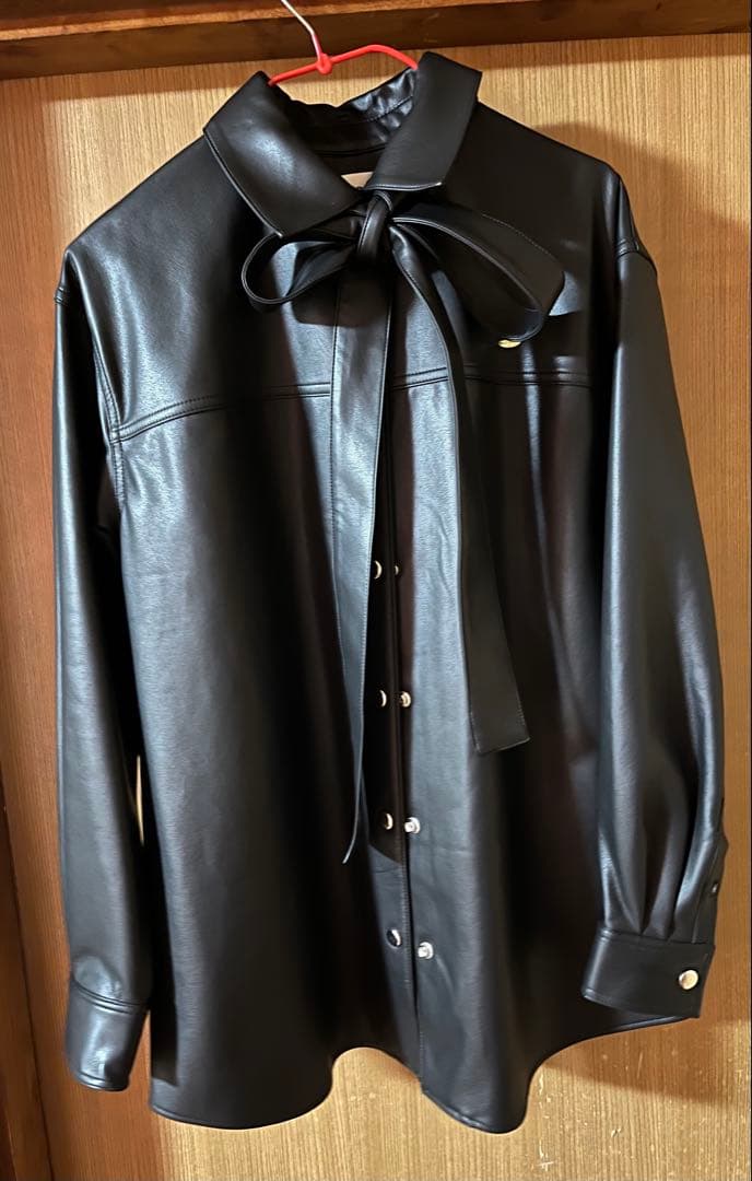 バリエーションボータイシャツ ブラック