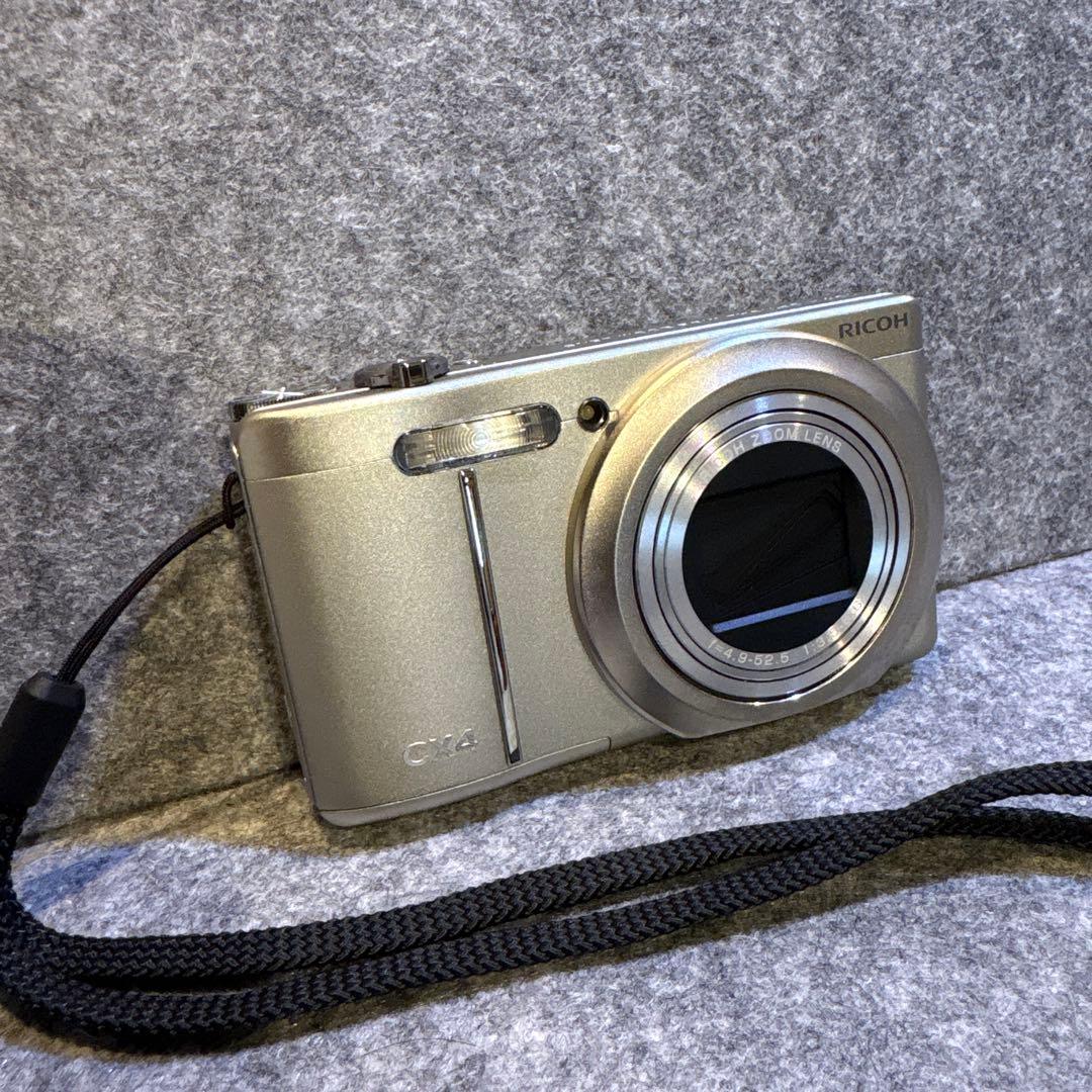 【美品】RICOH CX4 シルバー コンパクトデジタルカメラ