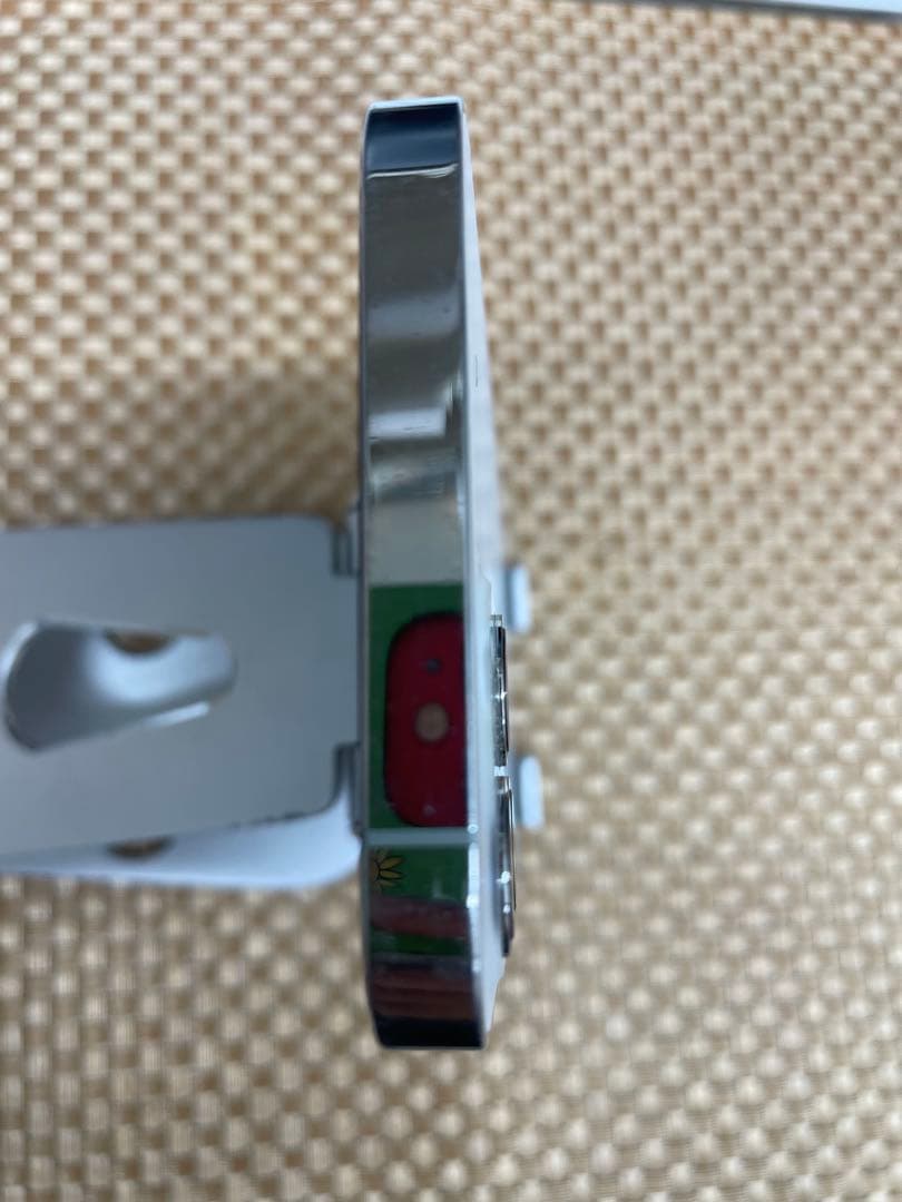 iPhone 12 Pro 128 GB シルバーSIMフリー【5555】