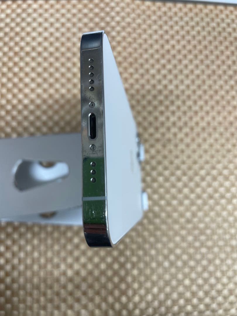 iPhone 12 Pro 128 GB シルバーSIMフリー【5555】