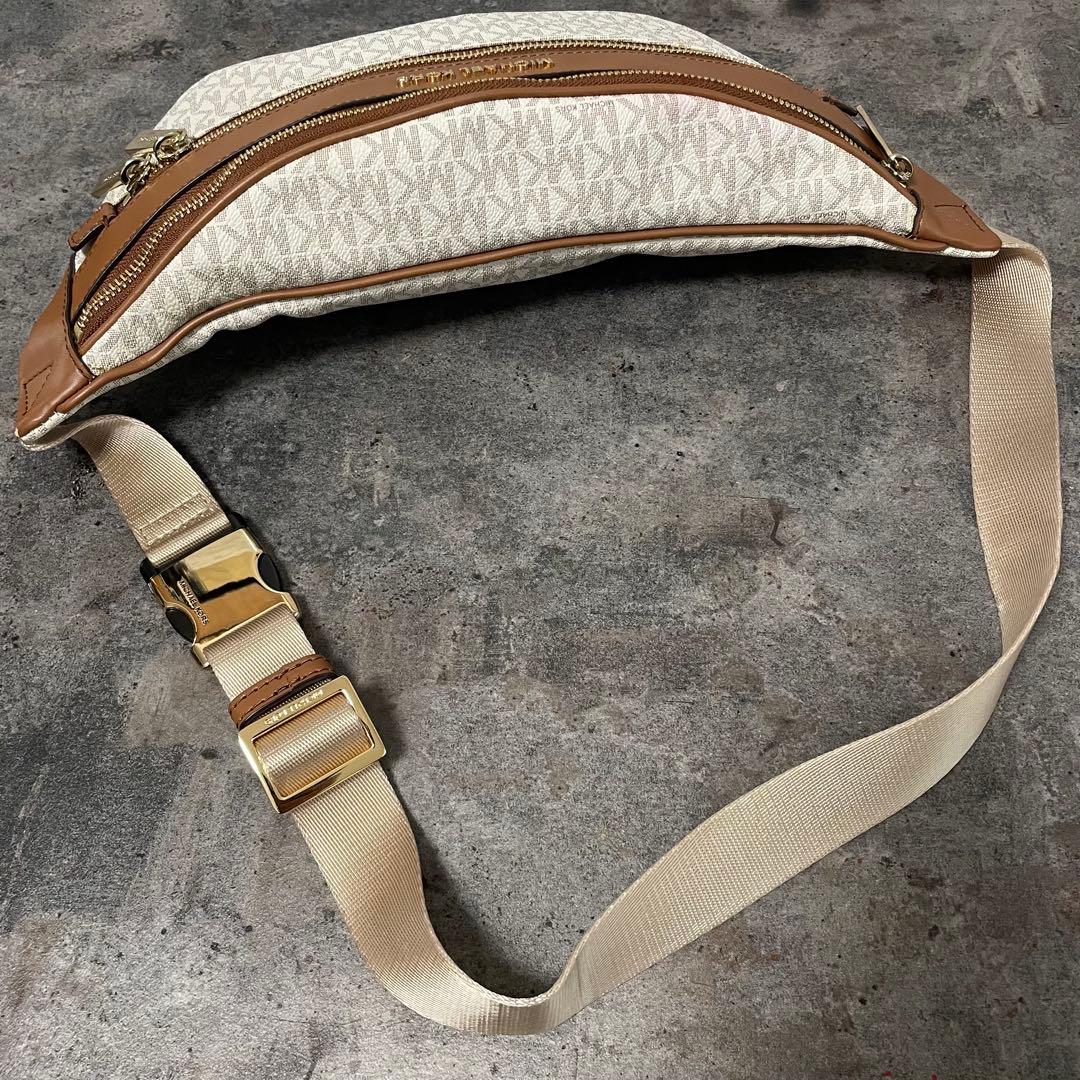 MICHAEL KORS マイケルコース ケンリー ボディバッグ MK総柄PVC