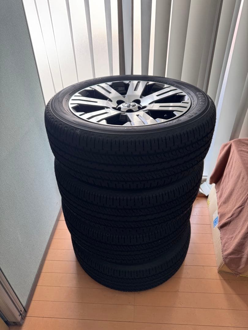 デリカD5純正ホイール タイヤ新車取り外し225/55R18タイヤ・ホイール4本