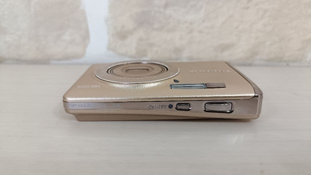 【美品】FUJIFILM 富士フイルム　FinePix JX700　デジカメ