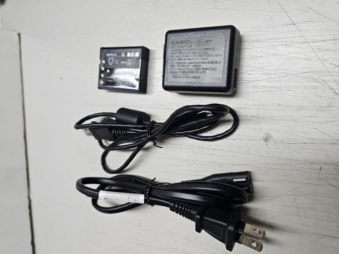 CASIO EXILIM EZ-ZR200 コンパクトデジタルカメラ 最終値引