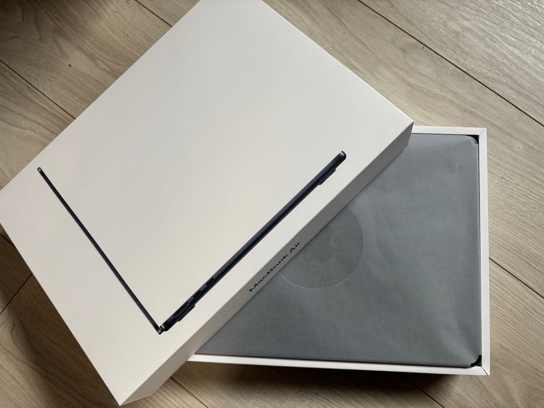 【充放電8回】MacBook air M2 13インチ