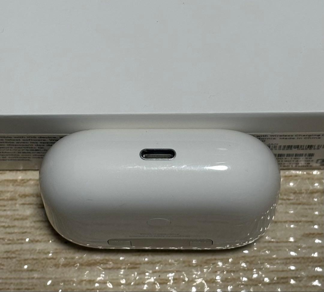 【最終値下げ】AirPods Pro 本体 充電ケーブル付　純正　第一世代