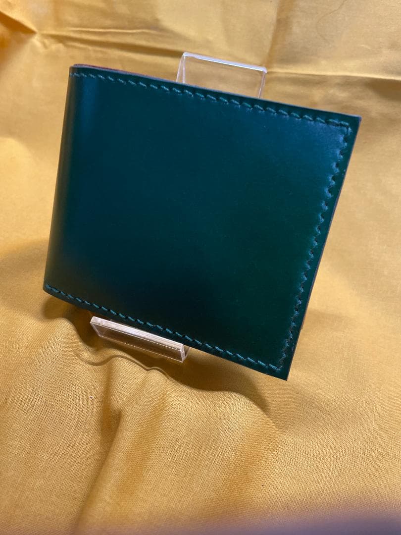 二つ折り財布　コードバングリーン
