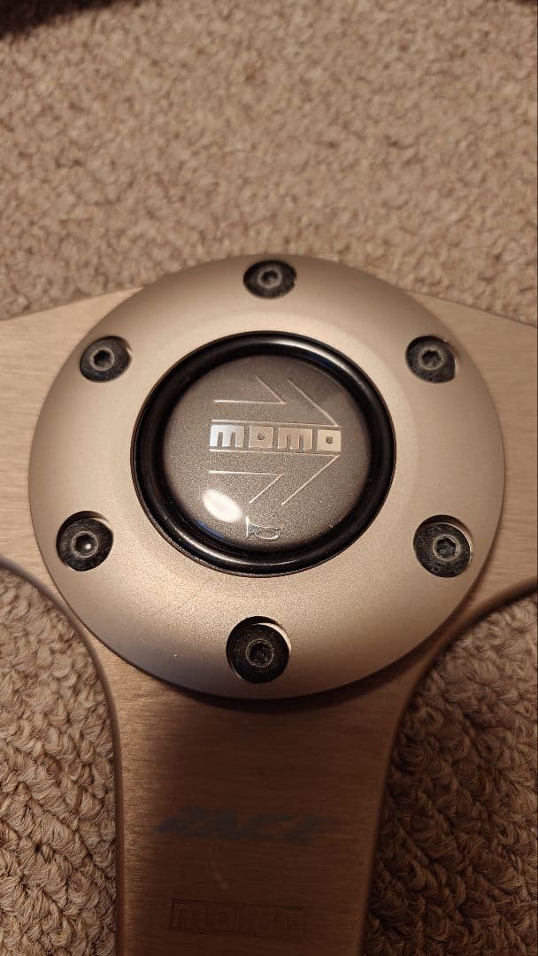 MOMO RACE ステアリング　35パイ 使用期間2ヶ月程